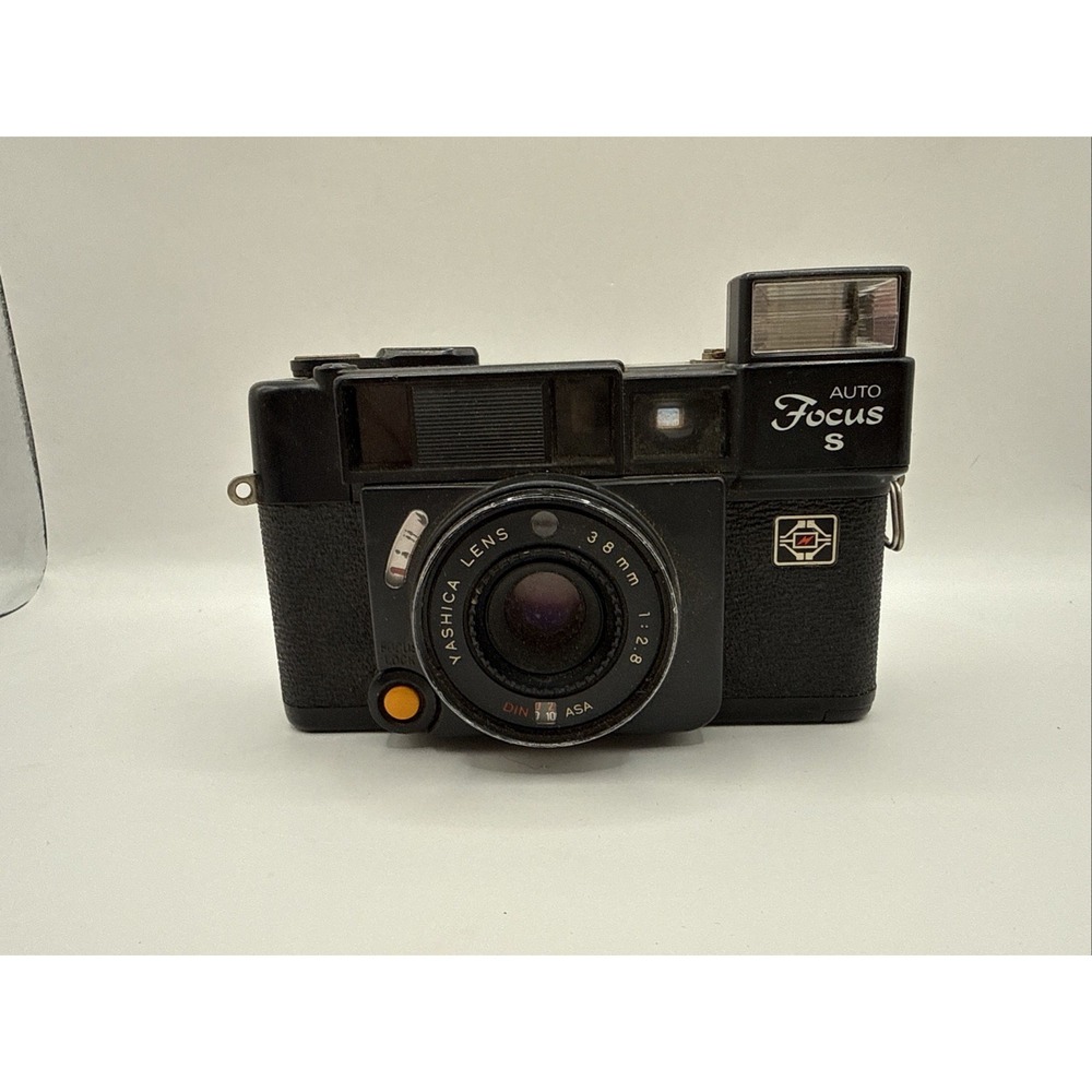 Yashica Auto Focus S 35mm Film Camera with 38mm f/2.8 Lens - Vintage PARTS